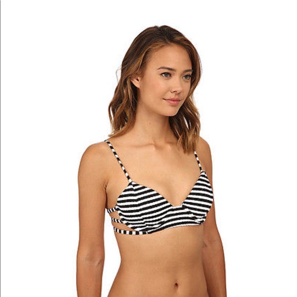 🔻Volcom broken lines triangle striped bikini top - Picture 4 of 7